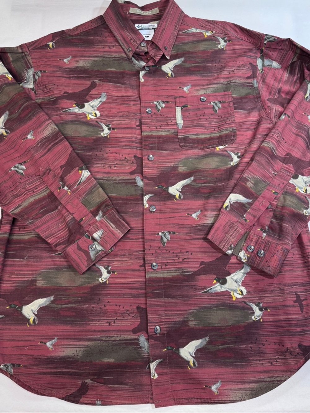Columbia River Lodge Mallard Duck Hunting Shirt Mens L Maroon Long Sleeve EUC